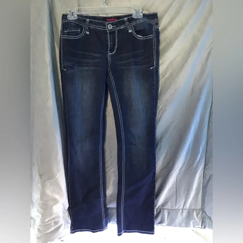 Free style revolution jeans size 9 ( bag Z )